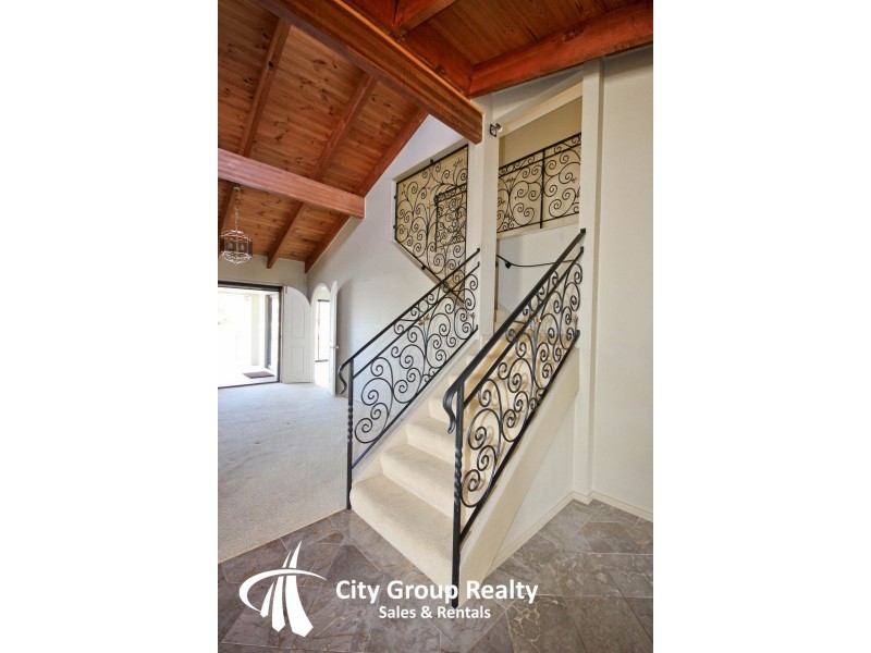 12 Emu Court, Sorrento QLD 4217