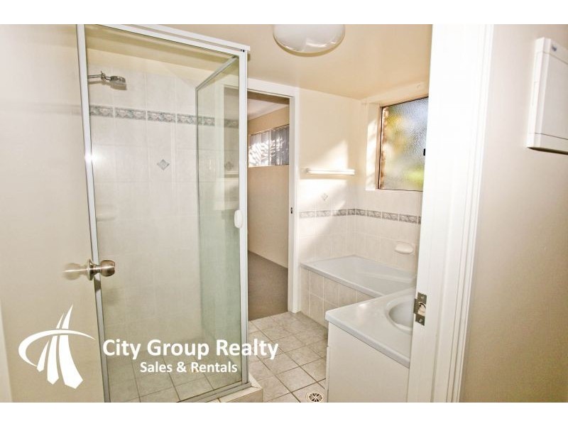 28 Sykes Court, Southport QLD 4215