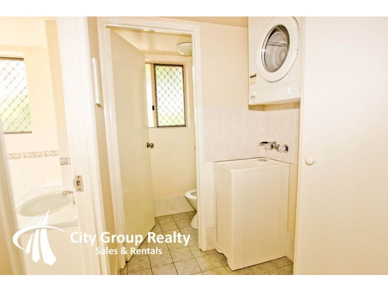 28 Sykes Court, Southport QLD 4215