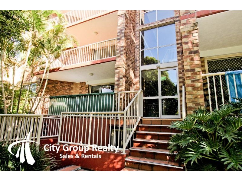 28 Sykes Court, Southport QLD 4215