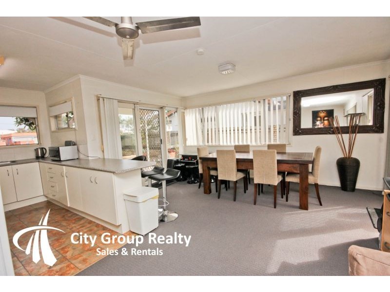 5 Coral Gables Key, Broadbeach Waters QLD 4218