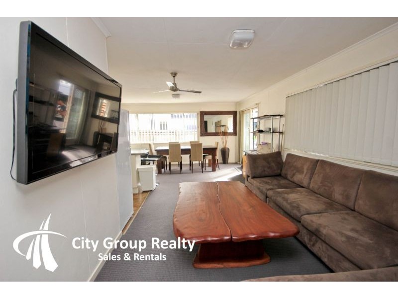 5 Coral Gables Key, Broadbeach Waters QLD 4218