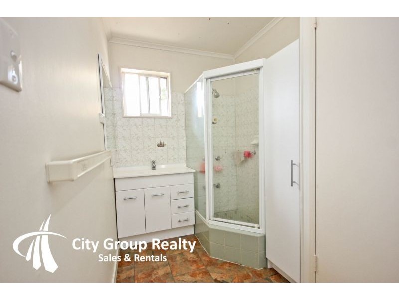 5 Coral Gables Key, Broadbeach Waters QLD 4218
