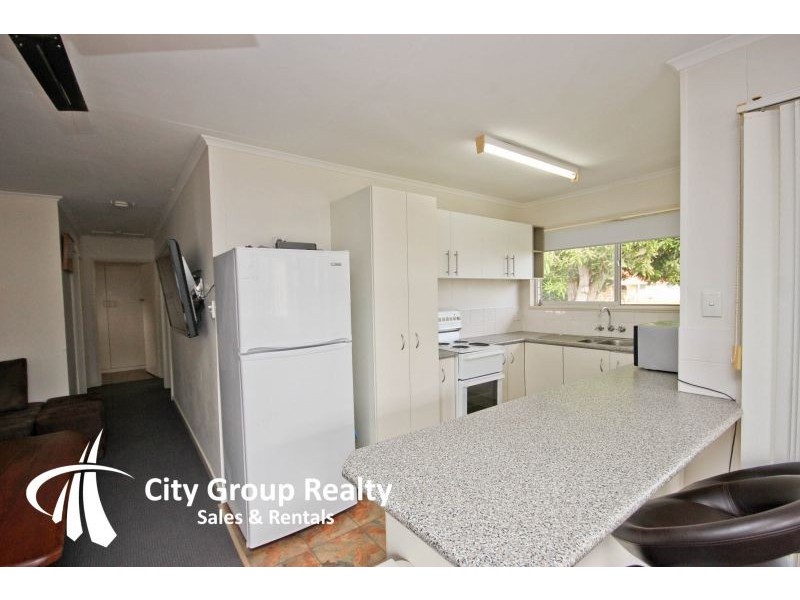 5 Coral Gables Key, Broadbeach Waters QLD 4218
