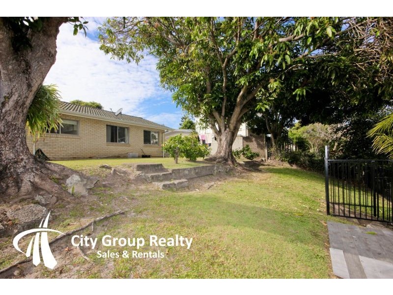 5 Coral Gables Key, Broadbeach Waters QLD 4218