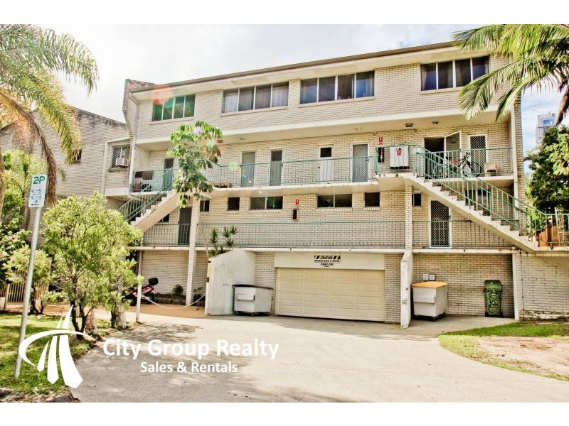 34 Remembrance Drive, Surfers Paradise QLD 4217