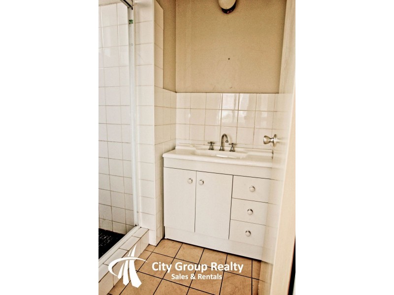 34 Remembrance Drive, Surfers Paradise QLD 4217