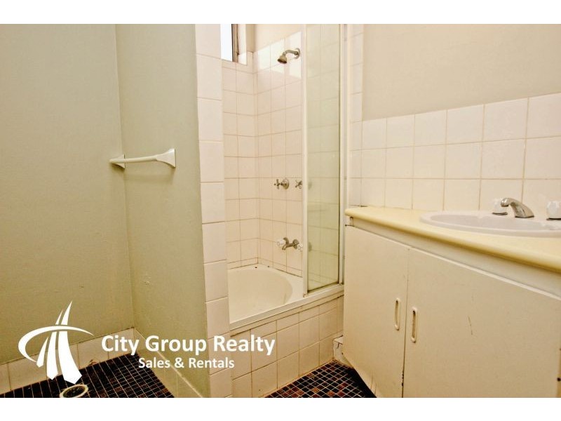 34 Remembrance Drive, Surfers Paradise QLD 4217