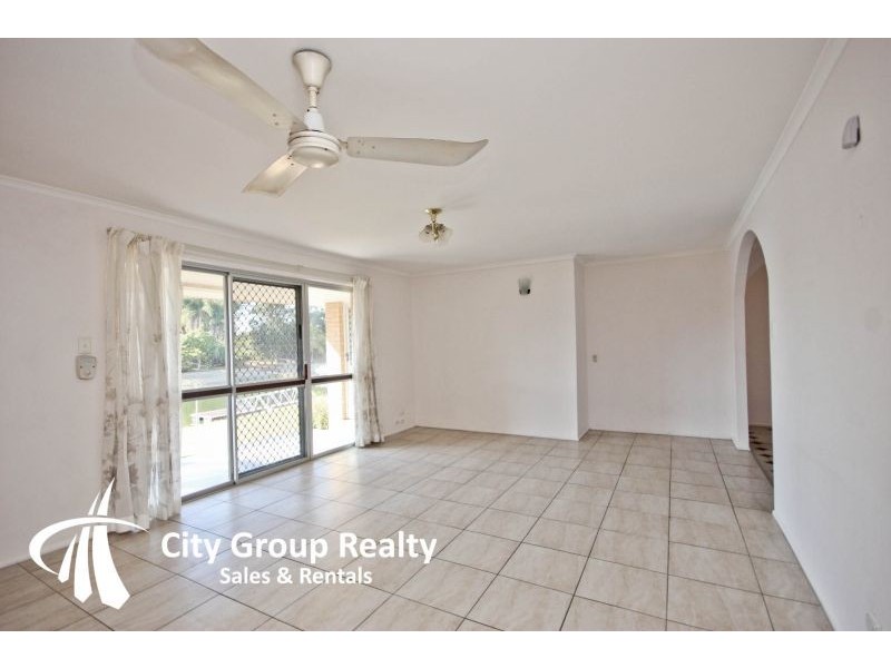 9 Bermuda Street, Broadbeach Waters QLD 4218