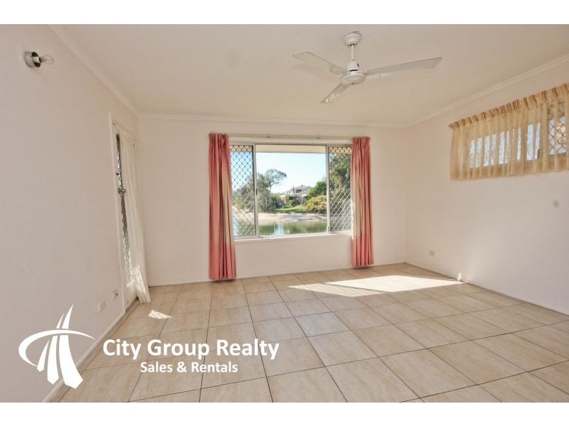 9 Bermuda Street, Broadbeach Waters QLD 4218