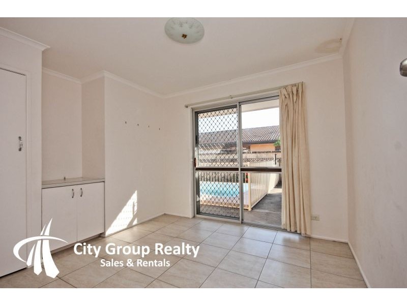 9 Bermuda Street, Broadbeach Waters QLD 4218