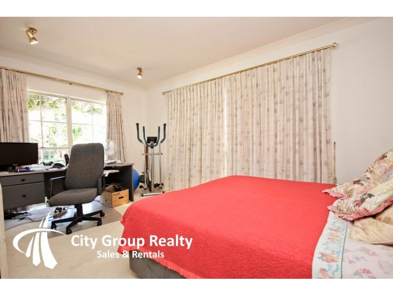 Broadbeach Waters QLD 4218