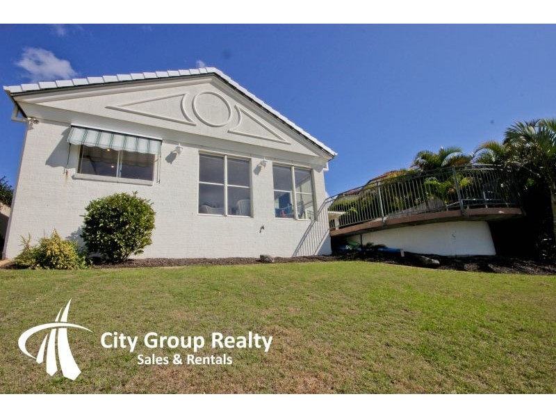 Broadbeach Waters QLD 4218