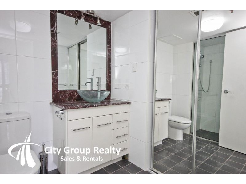 1002 28 Northcliffe Terrace, Surfers Paradise QLD 4217