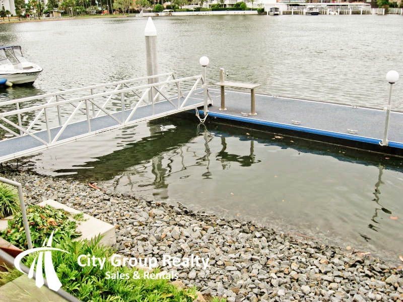 Chevron Island QLD 4217