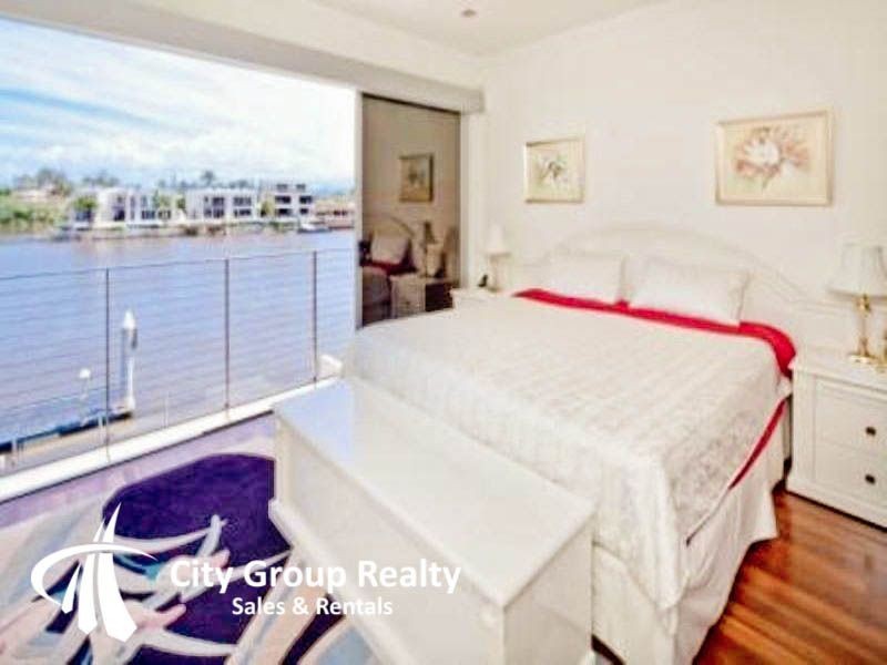 Chevron Island QLD 4217