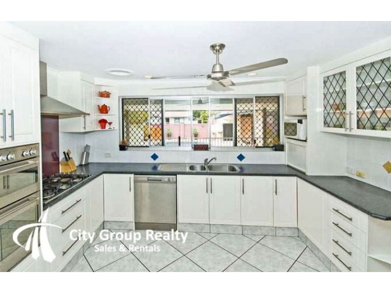 6 Rudder Court, Mermaid Waters QLD 4218