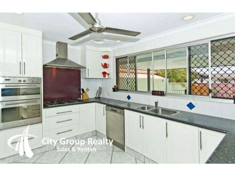 6 Rudder Court, Mermaid Waters QLD 4218