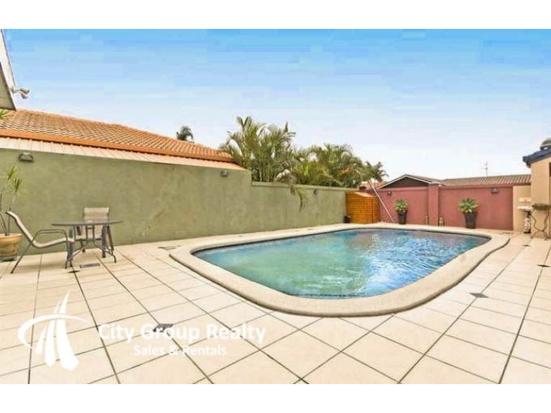 6 Rudder Court, Mermaid Waters QLD 4218