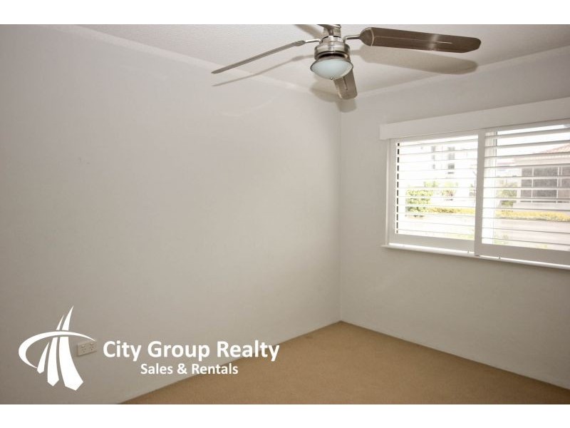 107 Hedges Av, Mermaid Beach QLD 4218