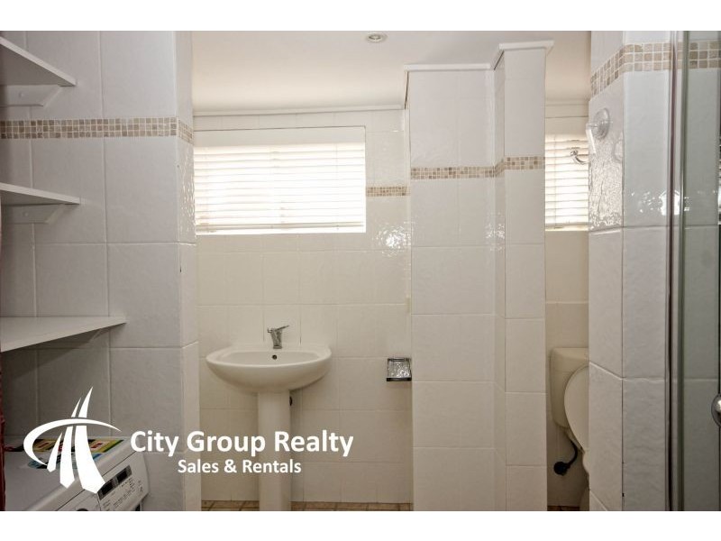 107 Hedges Av, Mermaid Beach QLD 4218