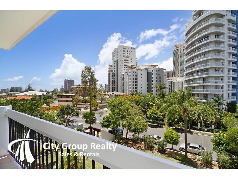 32 Riverview Pde, Surfers Paradise QLD 4217