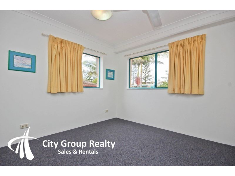 20 Anne Street, Broadbeach QLD 4218