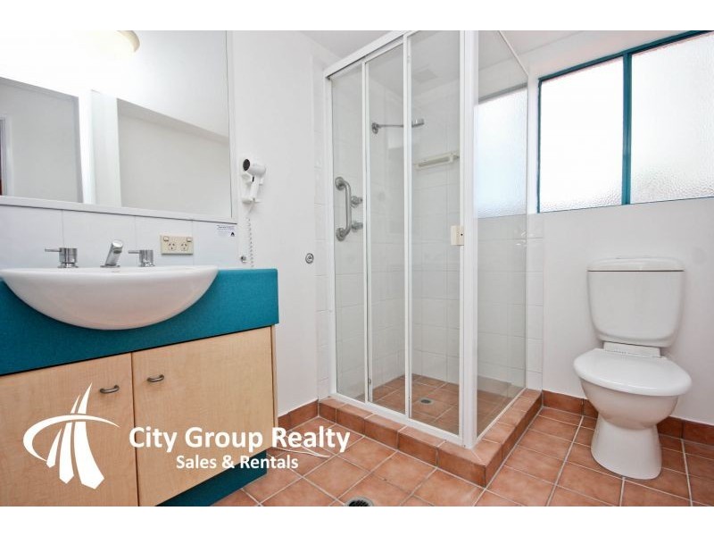 20 Anne Street, Broadbeach QLD 4218