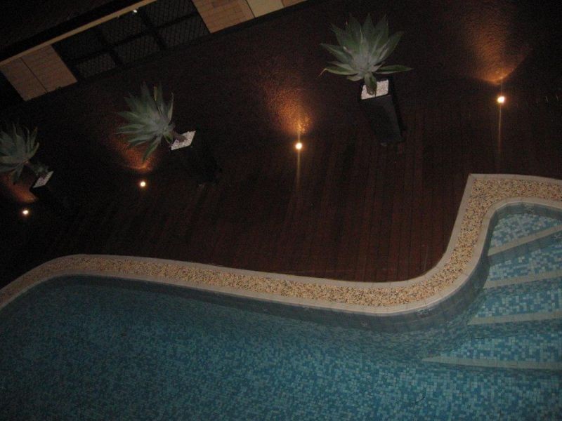. Tarcoola Cres, Chevron Island QLD 4217