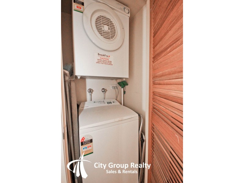 “Savannah” 42 Surf Parade, Broadbeach QLD 4218