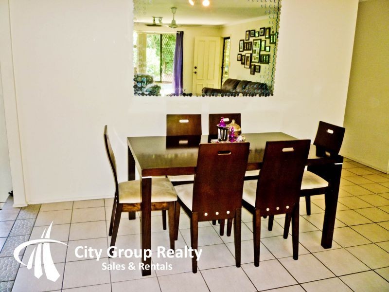 75 Cypress Drive, Broadbeach Waters QLD 4218