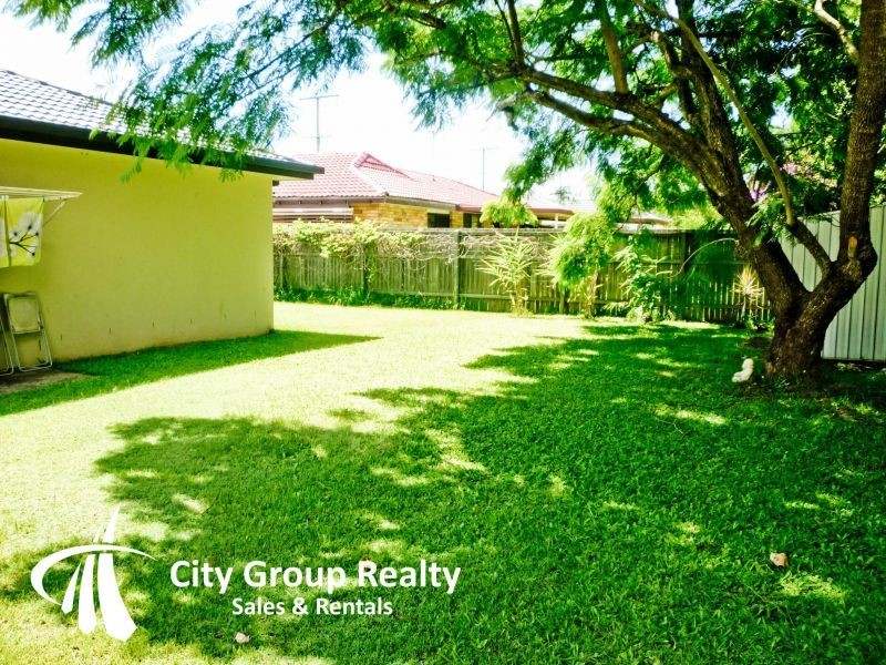 75 Cypress Drive, Broadbeach Waters QLD 4218