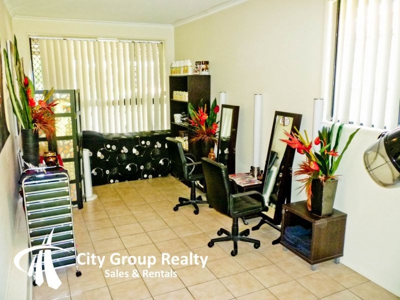75 Cypress Drive, Broadbeach Waters QLD 4218