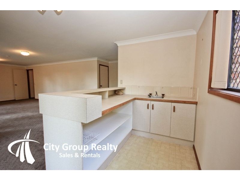 8 Wistaria Avenue, Southport QLD 4215