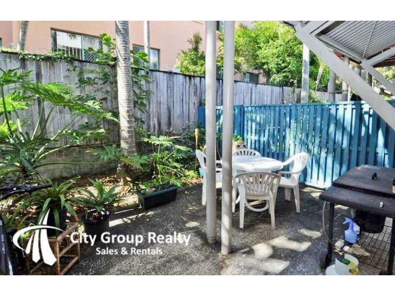 2320 Gold Coast Highway, Mermaid Beach QLD 4218