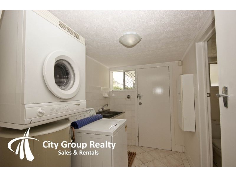 71 Shaw St, Southport QLD 4215