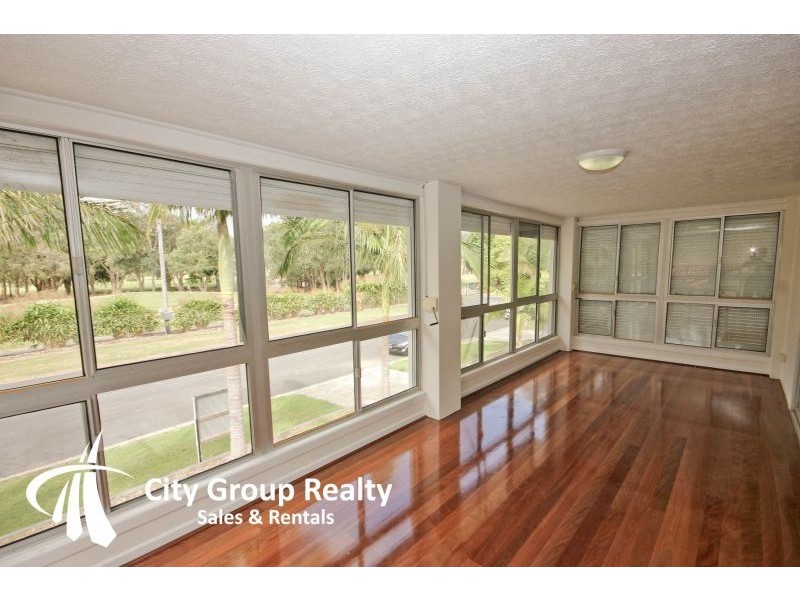 71. Shaw St, Southport QLD 4215