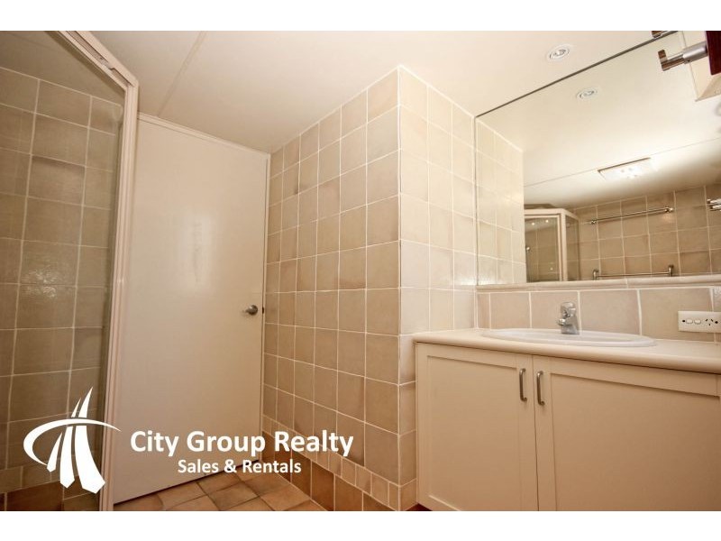 32. Riverview Pde, Surfers Paradise QLD 4217