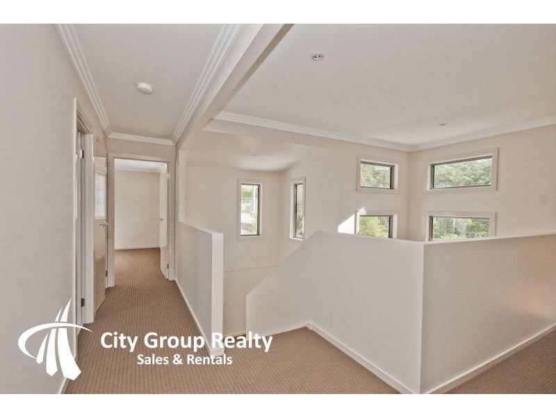 37b Diamantina Circuit, Pacific Pines QLD 4211