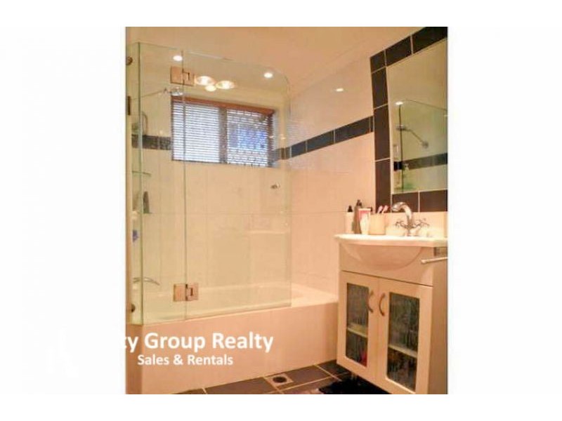 Chevron Island QLD 4217