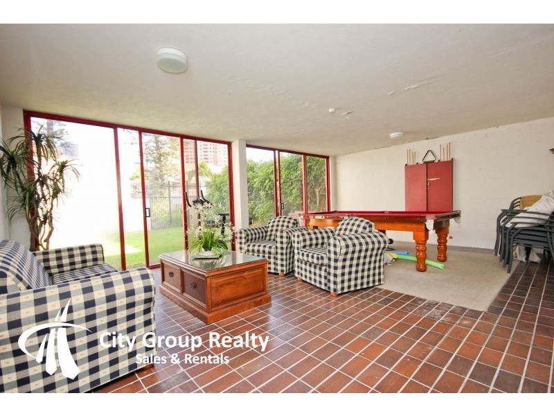 7 Britannia Ave, Broadbeach QLD 4218