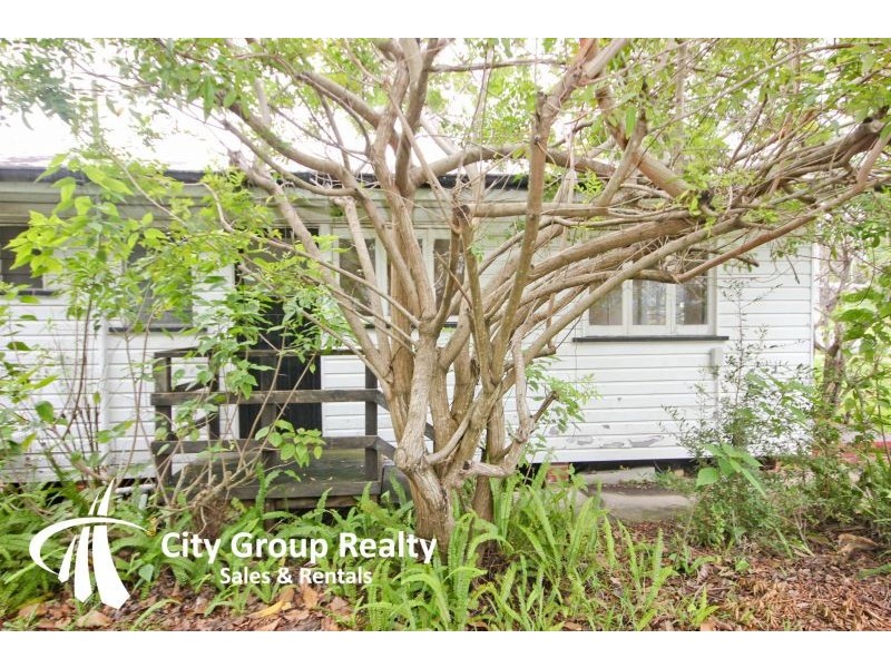 2.82 Eugaree Street, Southport QLD 4215