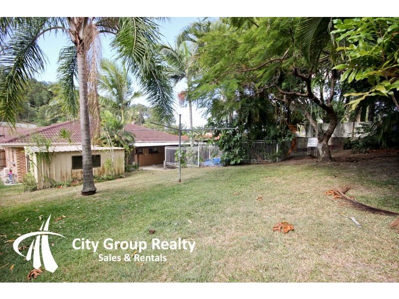 18 Mirreen Drive, Tugun QLD 4224