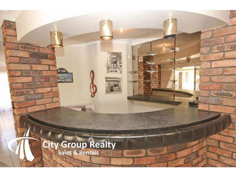 Broadbeach Waters QLD 4218