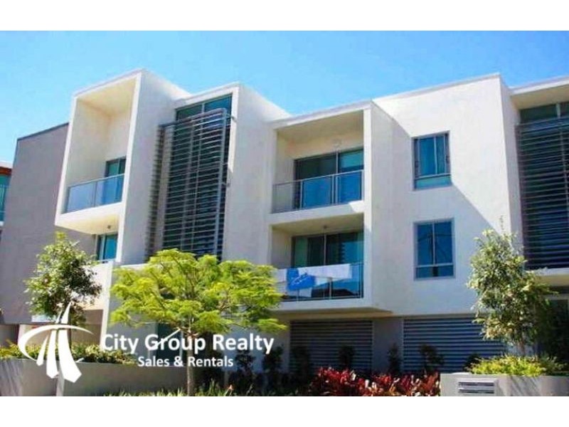 2 Miami Key, Broadbeach Waters QLD 4218