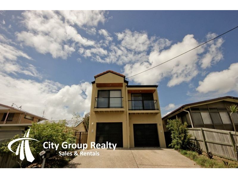 2/16. Twenty Seventh Av, Palm Beach QLD 4221