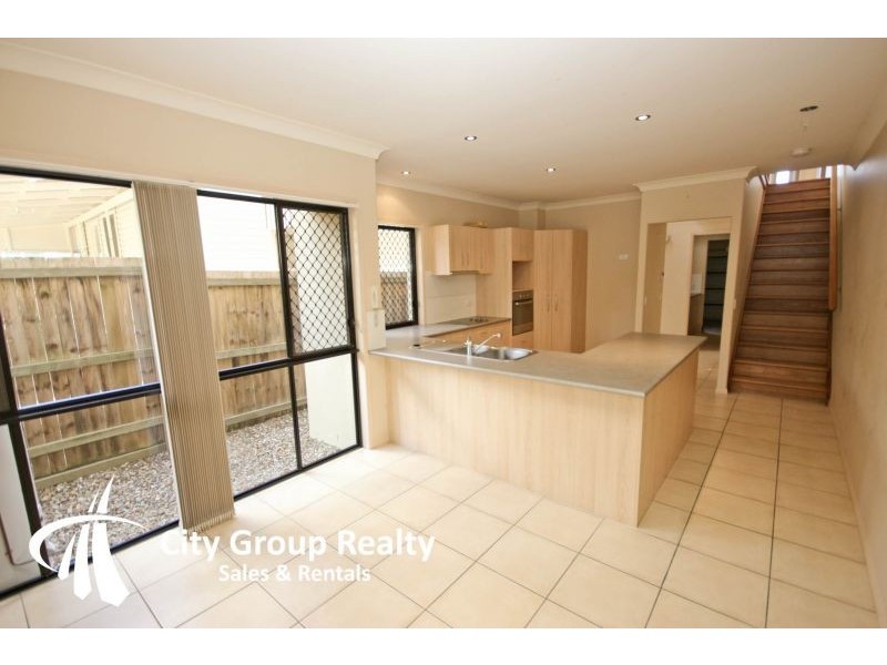 2/16. Twenty Seventh Av, Palm Beach QLD 4221