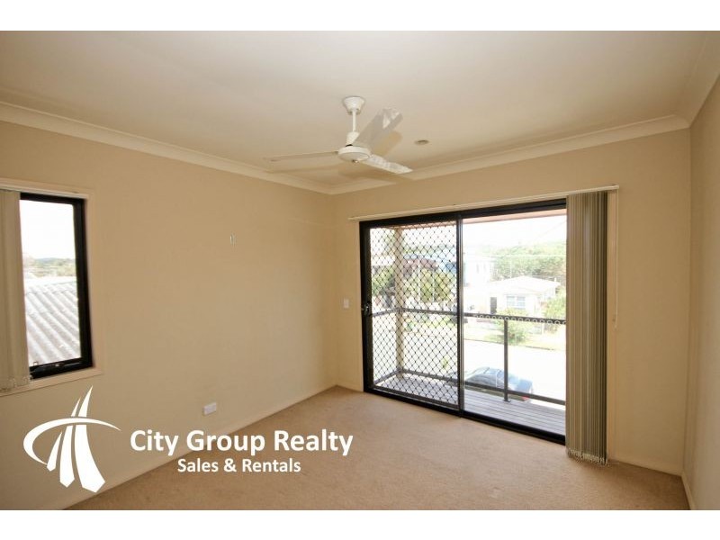 2/16. Twenty Seventh Av, Palm Beach QLD 4221