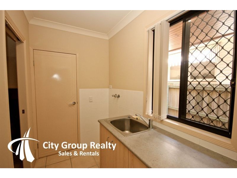 2/16. Twenty Seventh Av, Palm Beach QLD 4221