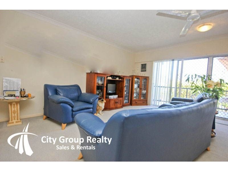 30-36 Burra Street, Chevron Island QLD 4217